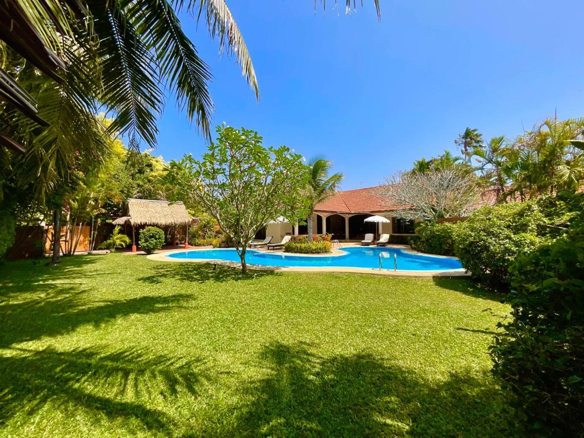 Phuket Coconut Paradise Holiday Villas מראה חיצוני תמונה